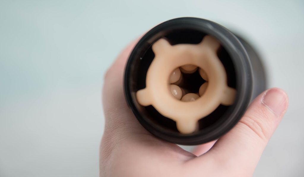 What does the inside of the KIIROO KEON look like? for the KIIROO KEON review