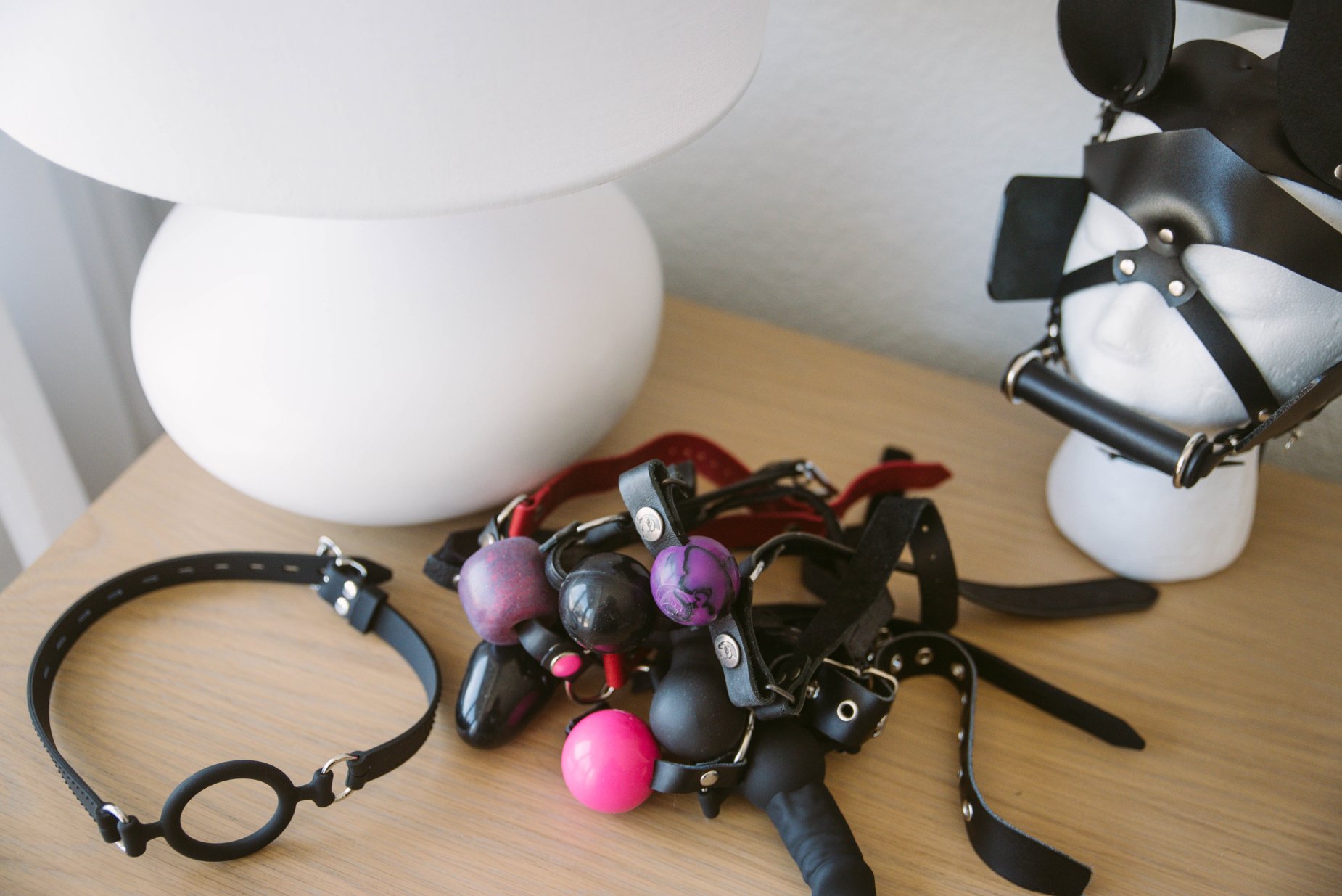 What does ball gag mean