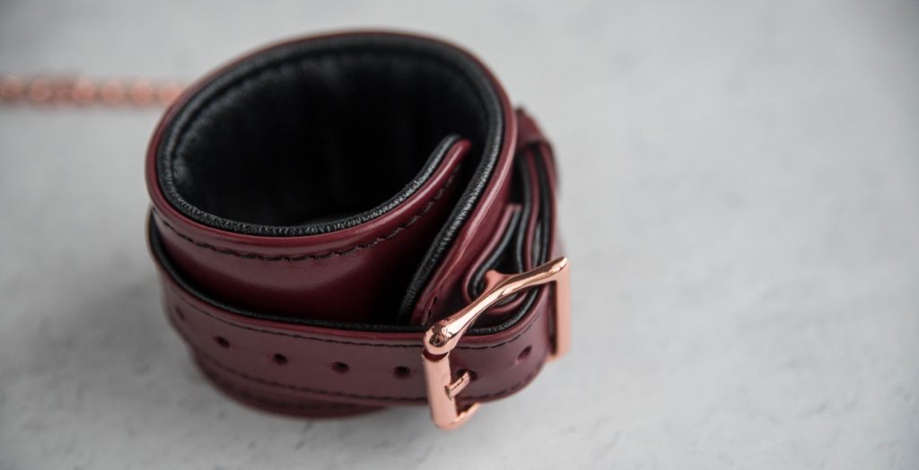 Liebe Seele Wine Red Cuffs review. Top-down view of the cuffs shows the thick layers of leather that make up the cuffs.