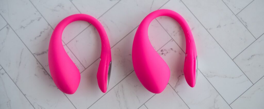 Top-down view of Lovense Lush Mini (on the left) and Lush 4 (on the right) next to one another. Both look virtually the same except the Lush Mini has a smaller insertable size. For my Lovense Lush Mini review.